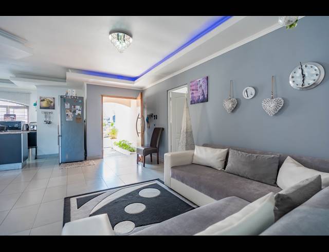 3 BEDROOM HOUSE SOLD IN SPRINGFIELD